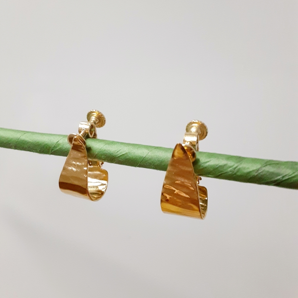 Napier Gold Tone Screw Back Earrings